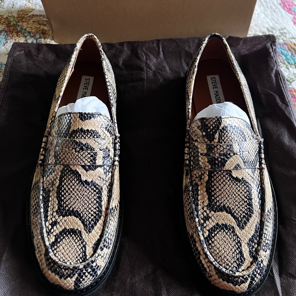 Snake print loafers